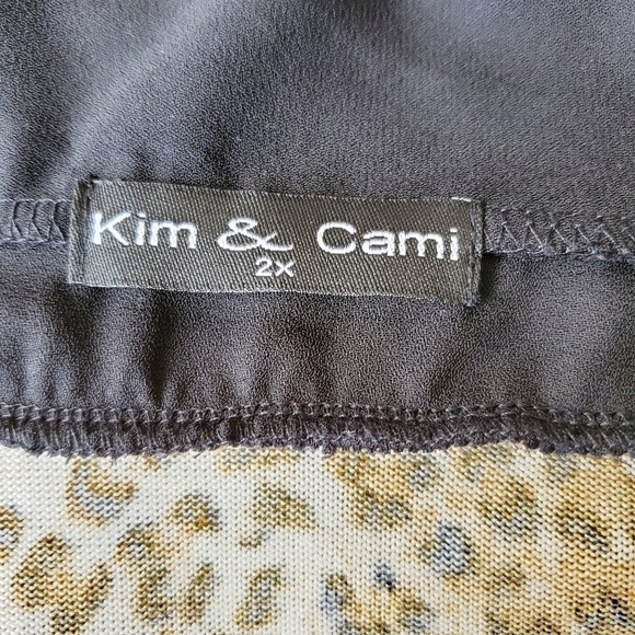 Kim & Cami layered look leopard knit shirt Plus 2X - Picture 6 of 7